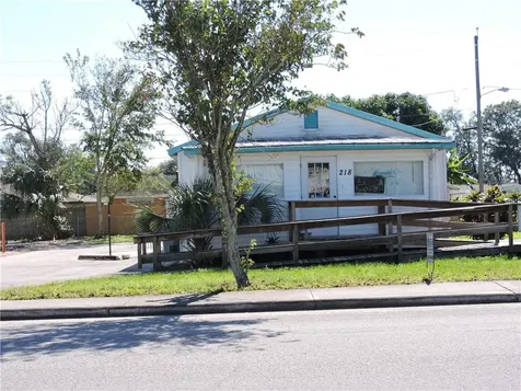 218 Domaris Avenue Lake Wales FL 33853