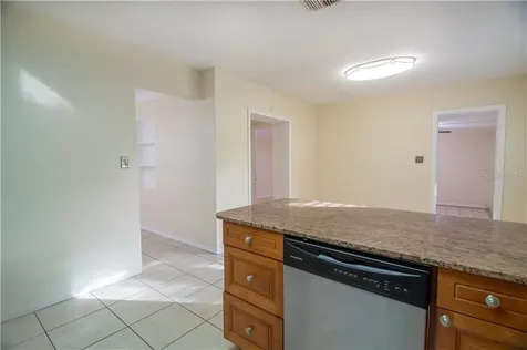 3210 36th Avenue N St Petersburg FL 33713