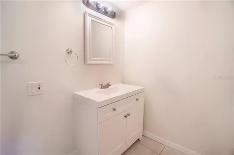 3210 36th Avenue N St Petersburg FL 33713