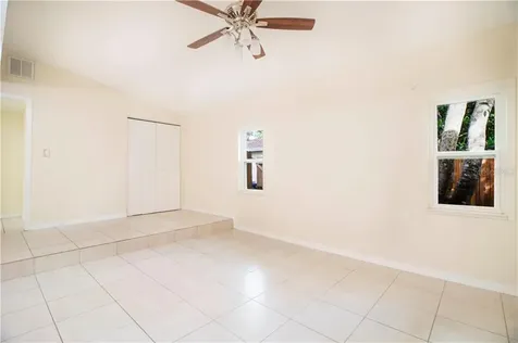 3210 36th Avenue N St Petersburg FL 33713