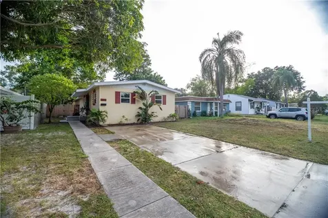 3210 36th Avenue N St Petersburg FL 33713