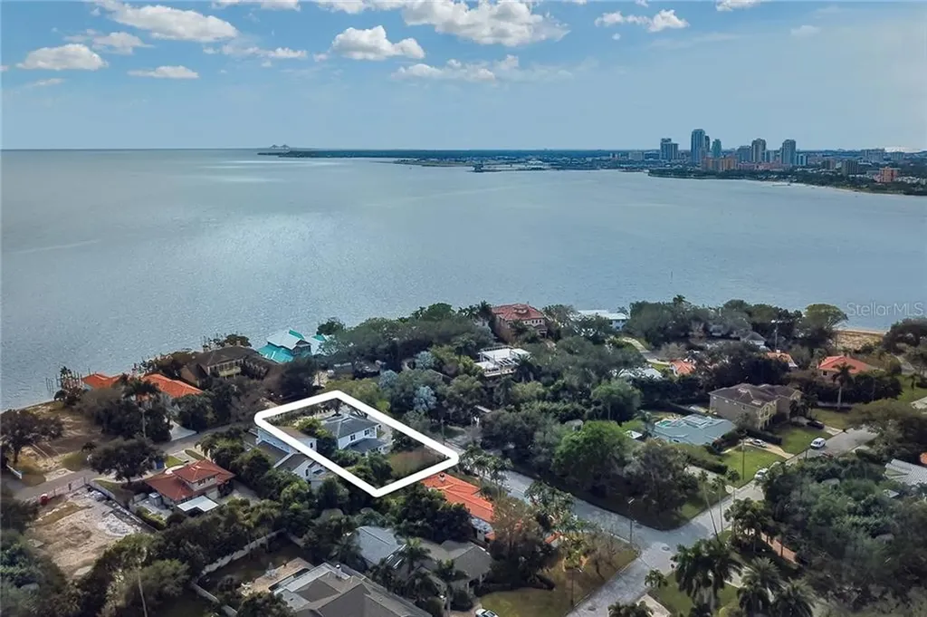 1700 Brightwaters Boulevard NE St Petersburg FL 33704