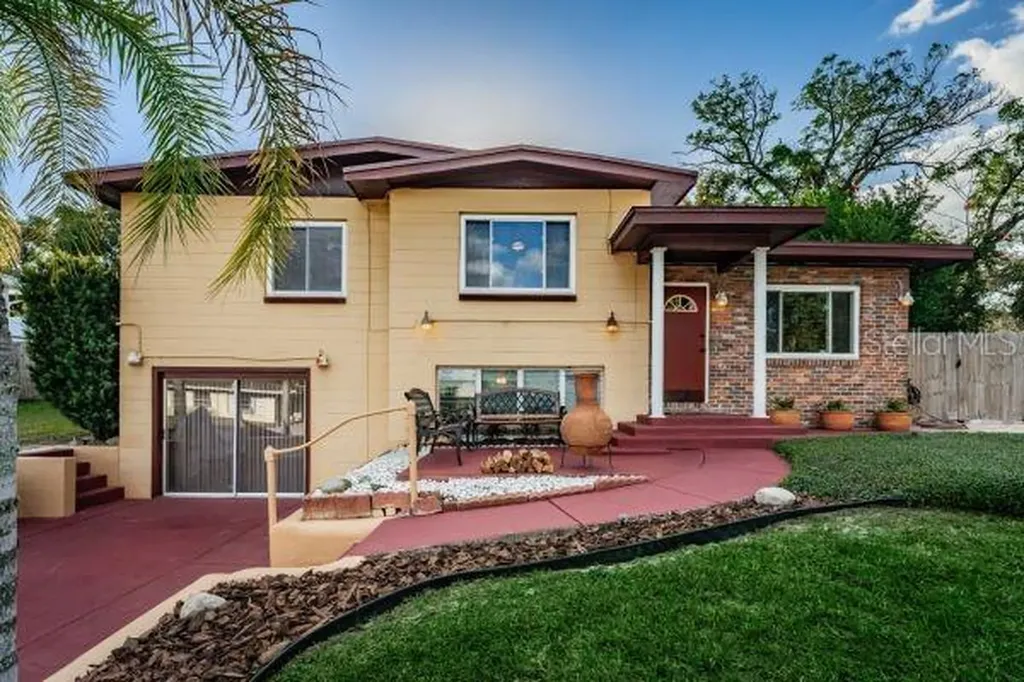 5415 Rainbow Drive Temple Terrace FL 33617