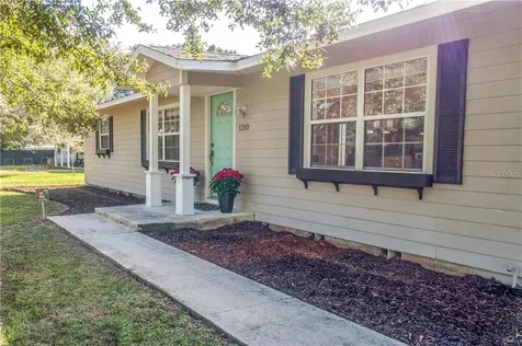 1210 E 3rd Avenue Mount Dora FL 32757