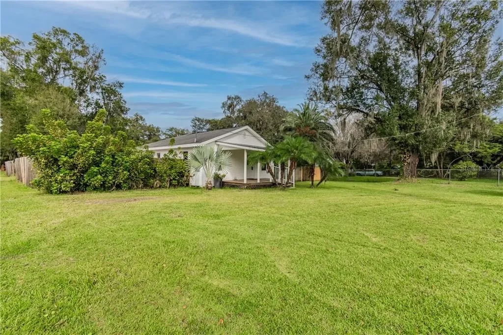 6010 Durant Road Dover FL 33527