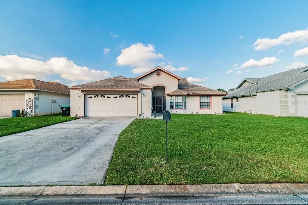 5425 E Scarington Court Orlando FL 32821