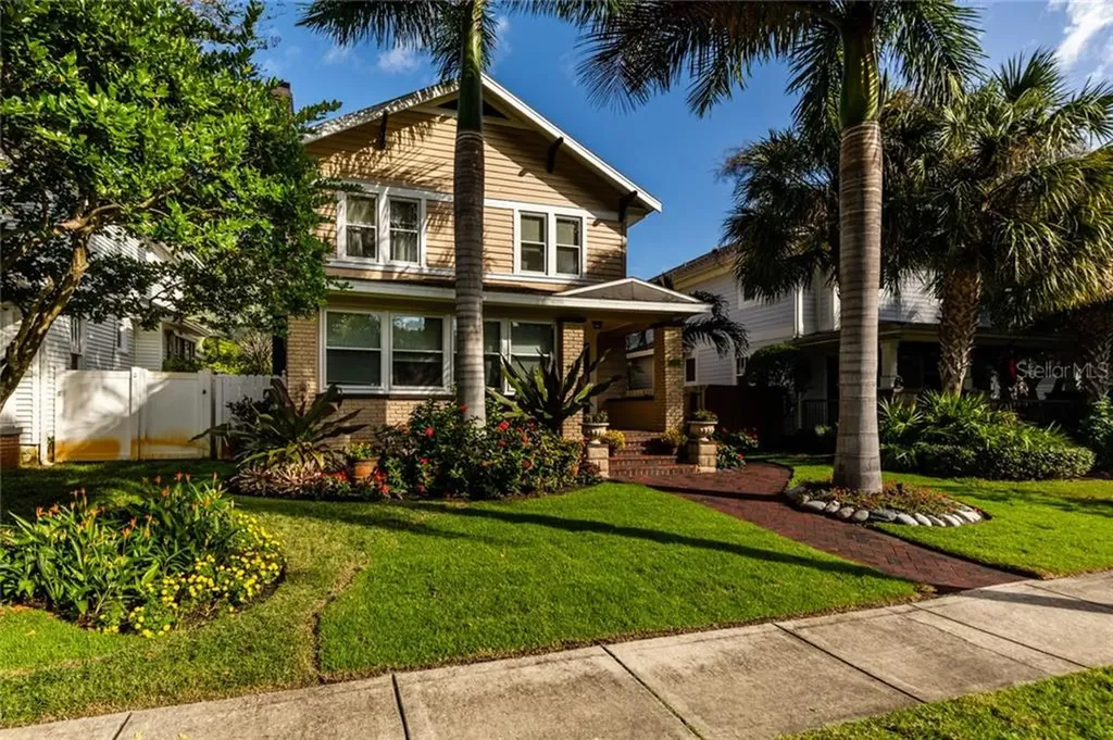 251 16th Avenue NE St Petersburg FL 33704