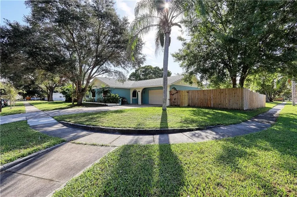 1813 Sourwood Boulevard Dunedin FL 34698