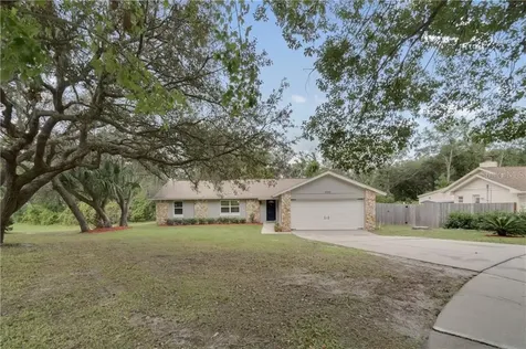 1111 Pine Oaks Court Apopka FL 32712
