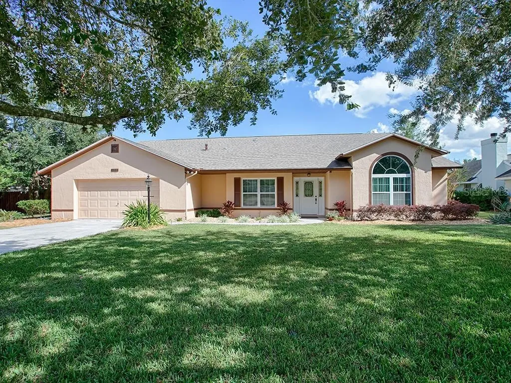 33926 Valencia Drive Leesburg FL 34788