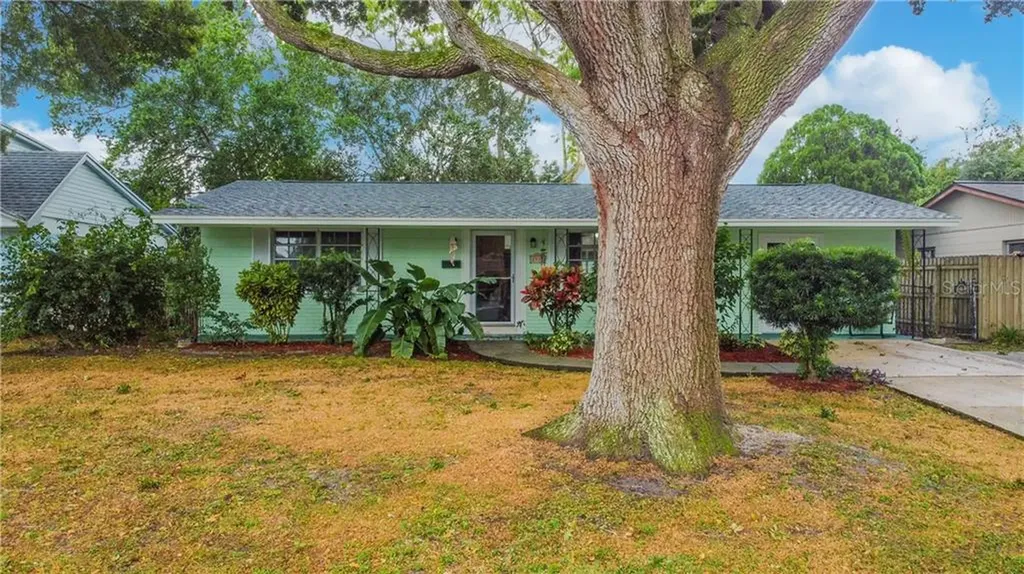 2532 68th Avenue N St Petersburg FL 33702