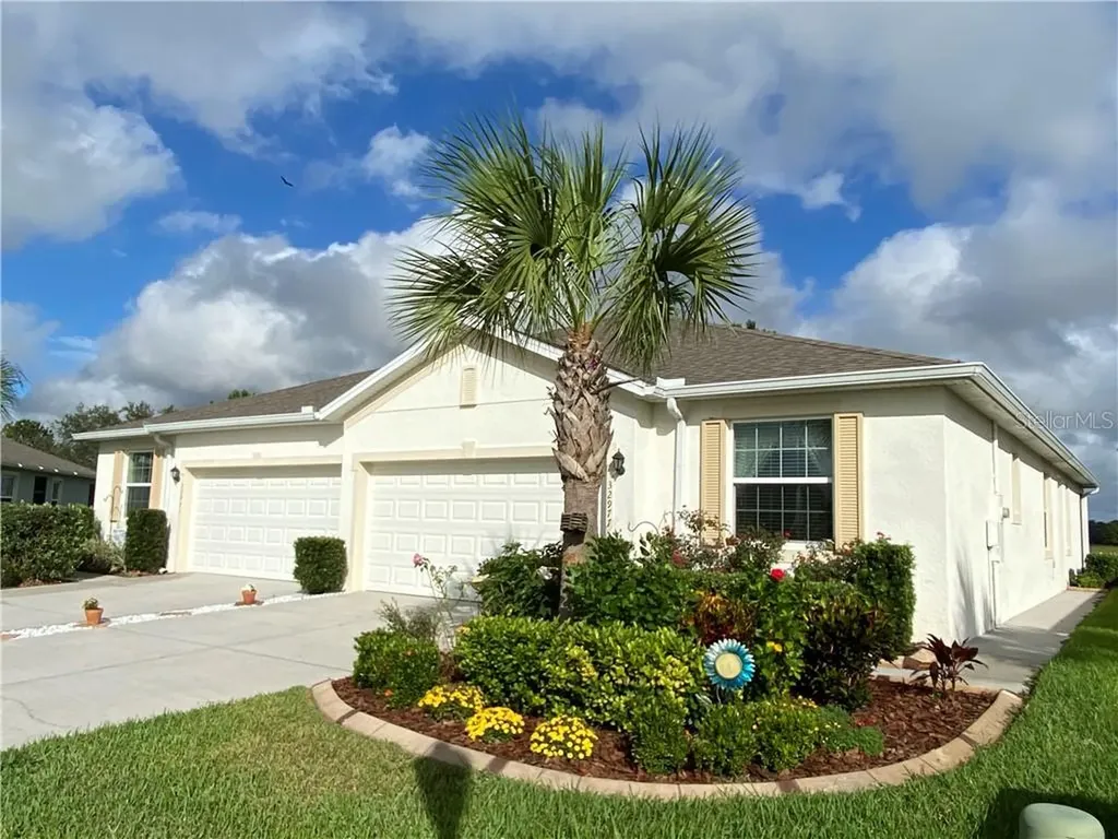 32977 Windelstraw Drive Wesley Chapel FL 33545
