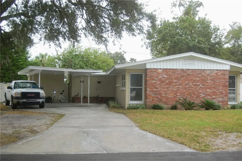 208 Sylvia Circle Lakeland FL 33813