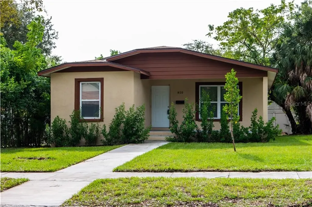 810 15th Avenue S St Petersburg FL 33701