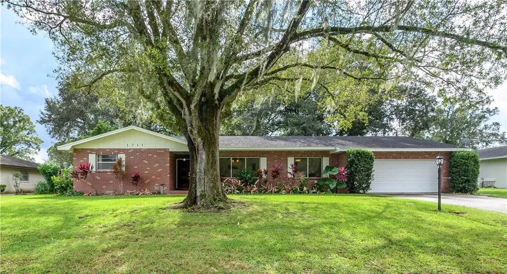 1711 Inverness Drive Lakeland FL 33813