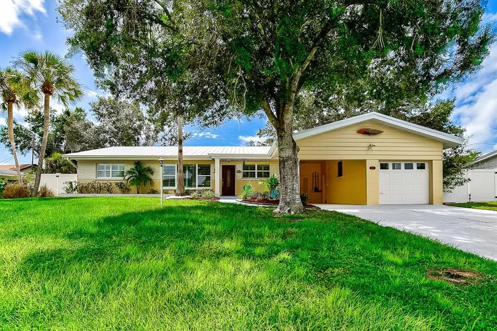 2122 Lusitania Drive Sarasota FL 34231
