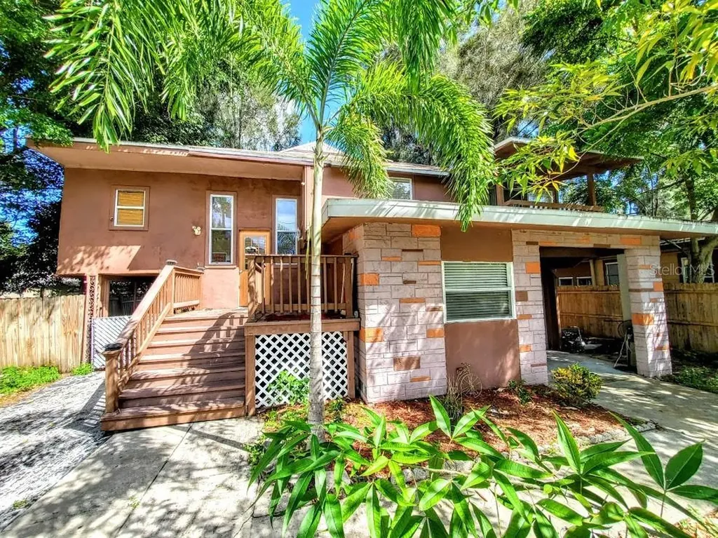 5951 58th Avenue N St Petersburg FL 33709