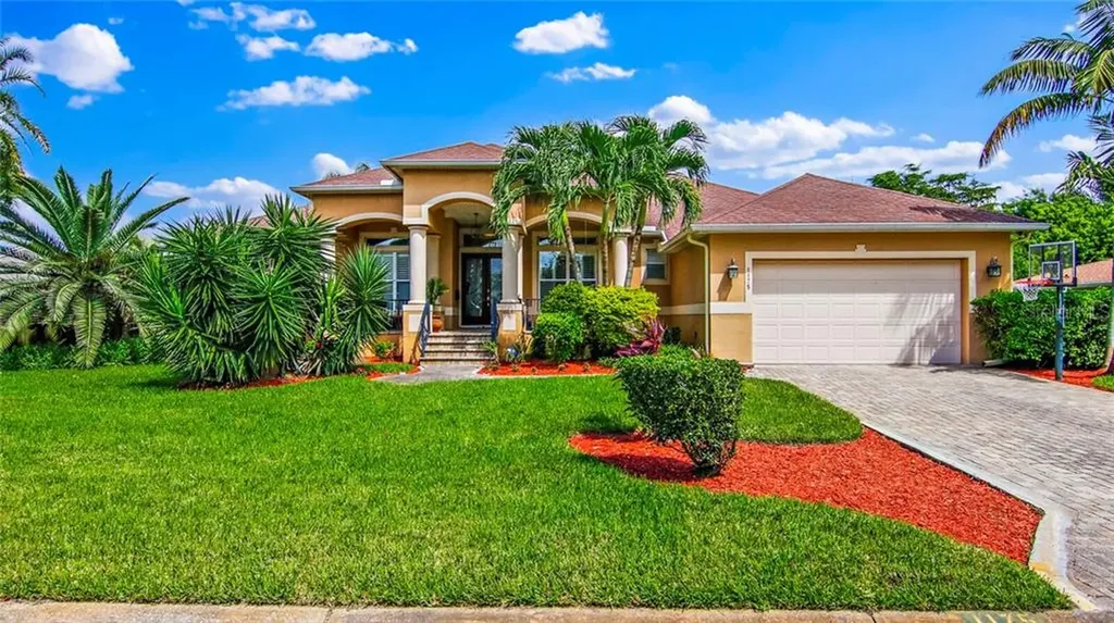 1175 89th Avenue N St Petersburg FL 33702