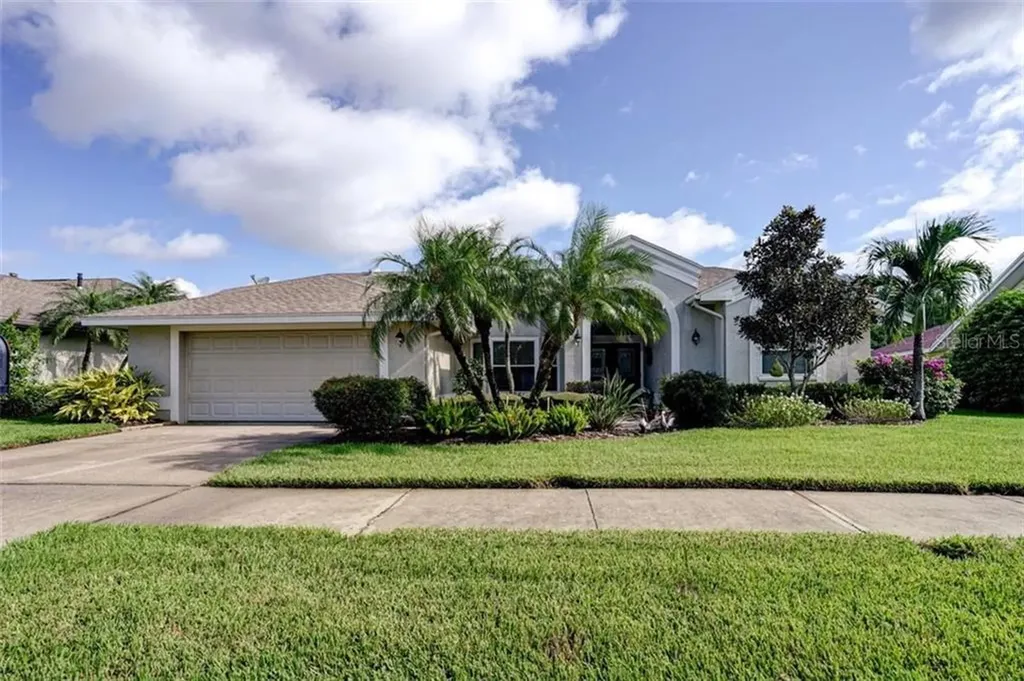 1208 Huntington Lane Safety Harbor FL 34695