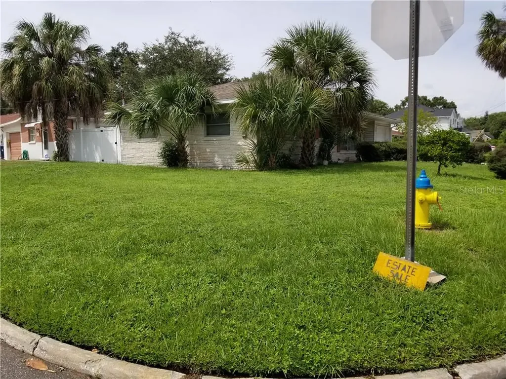 302 N Lauber Way Tampa FL 33609