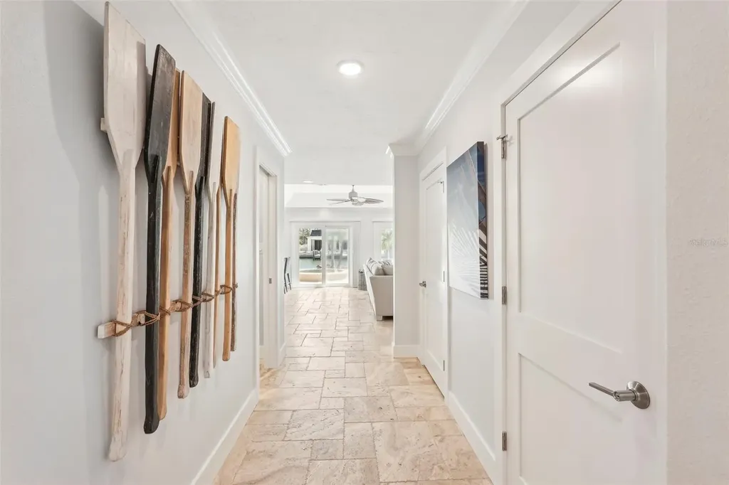 85 S Polk Drive Sarasota FL 34236