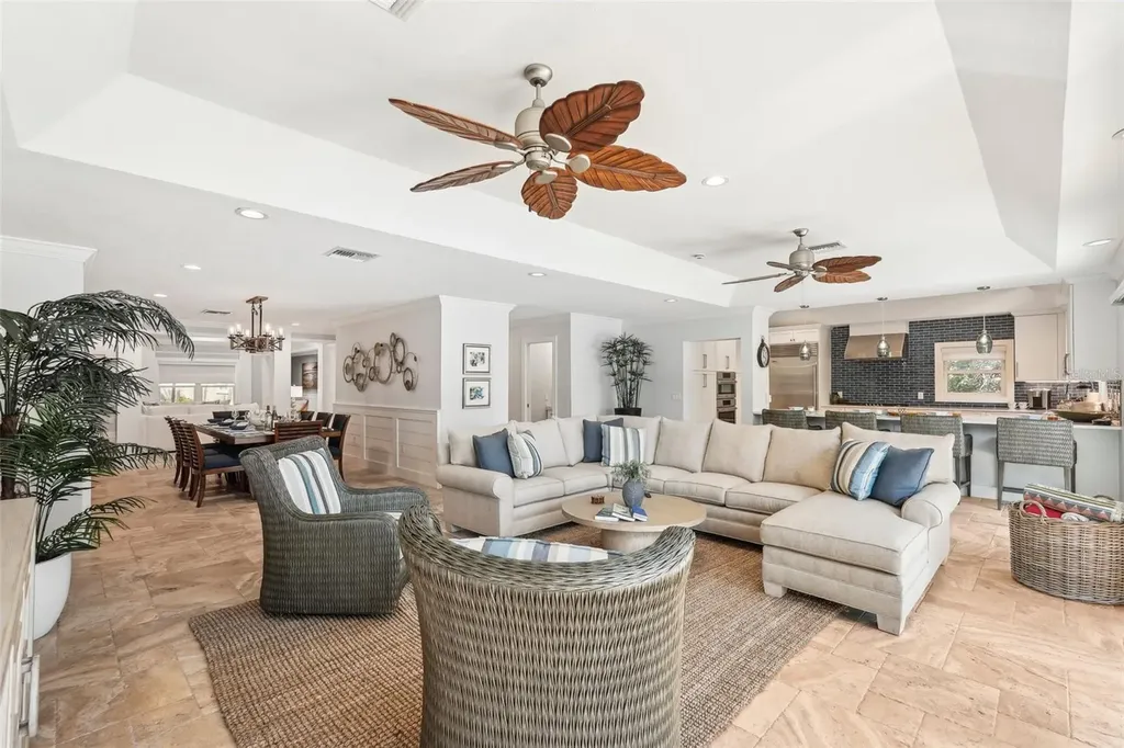 85 S Polk Drive Sarasota FL 34236