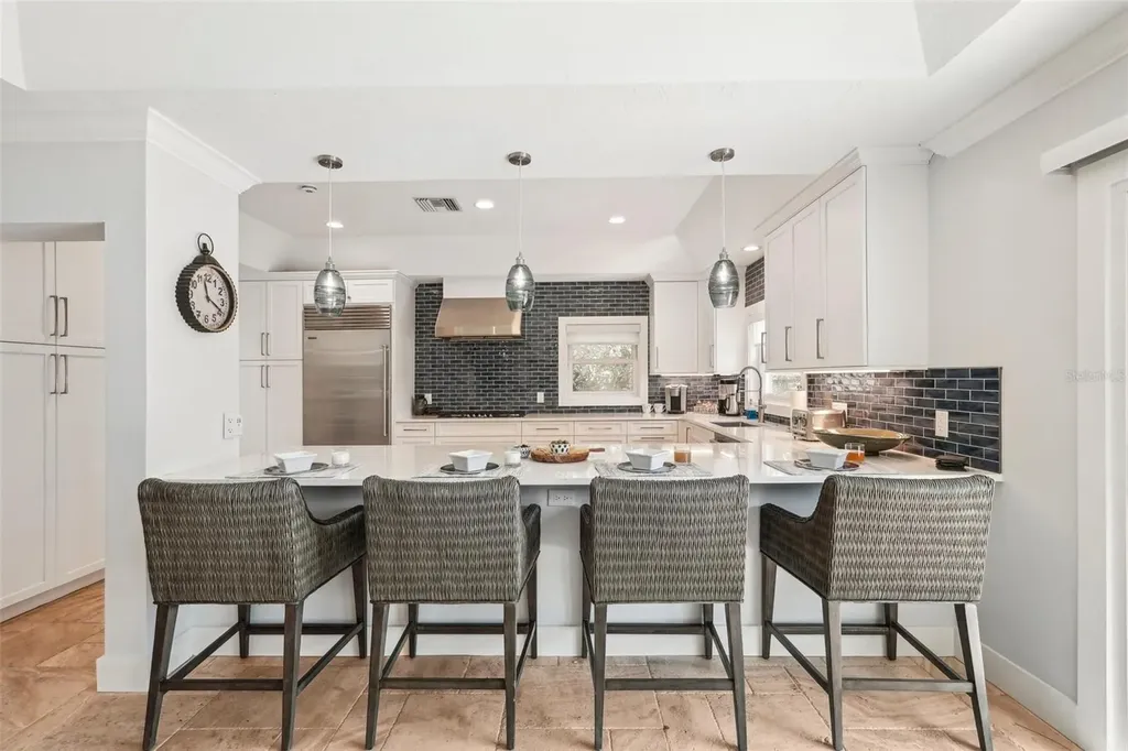 85 S Polk Drive Sarasota FL 34236