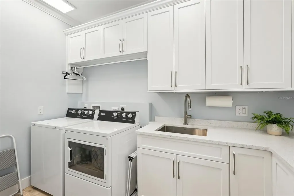 85 S Polk Drive Sarasota FL 34236