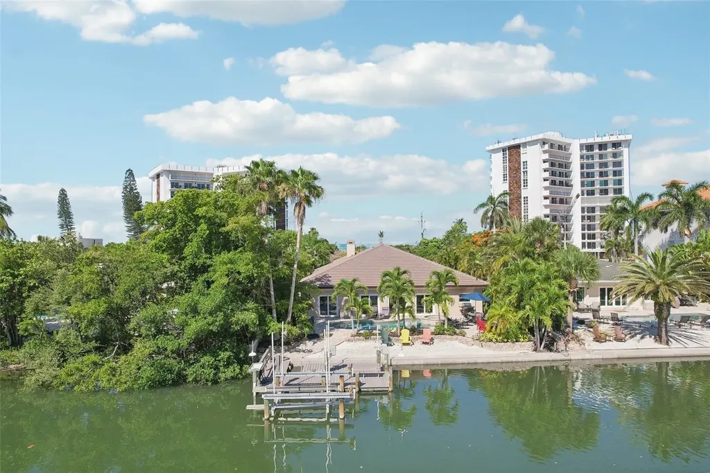 85 S Polk Drive Sarasota FL 34236