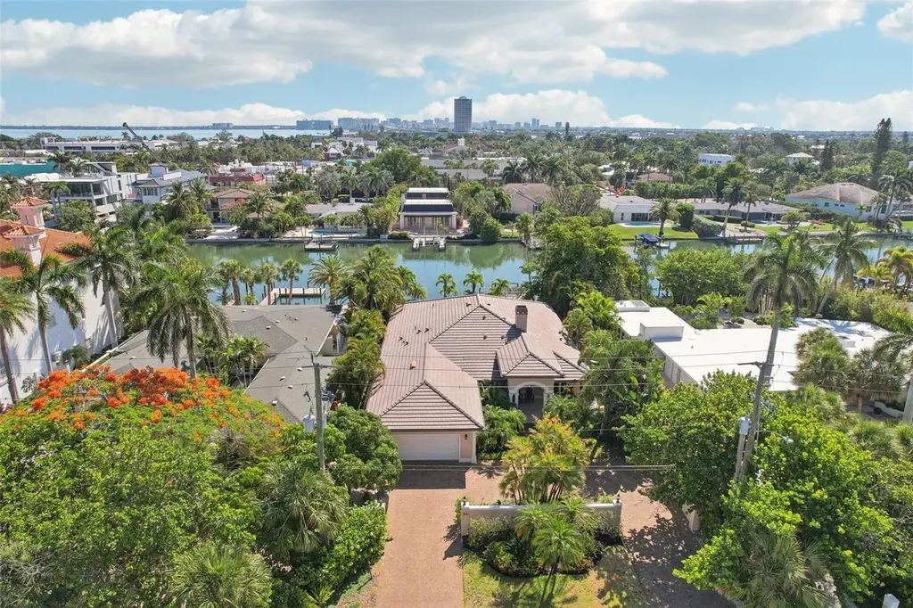 85 S Polk Drive Sarasota FL 34236