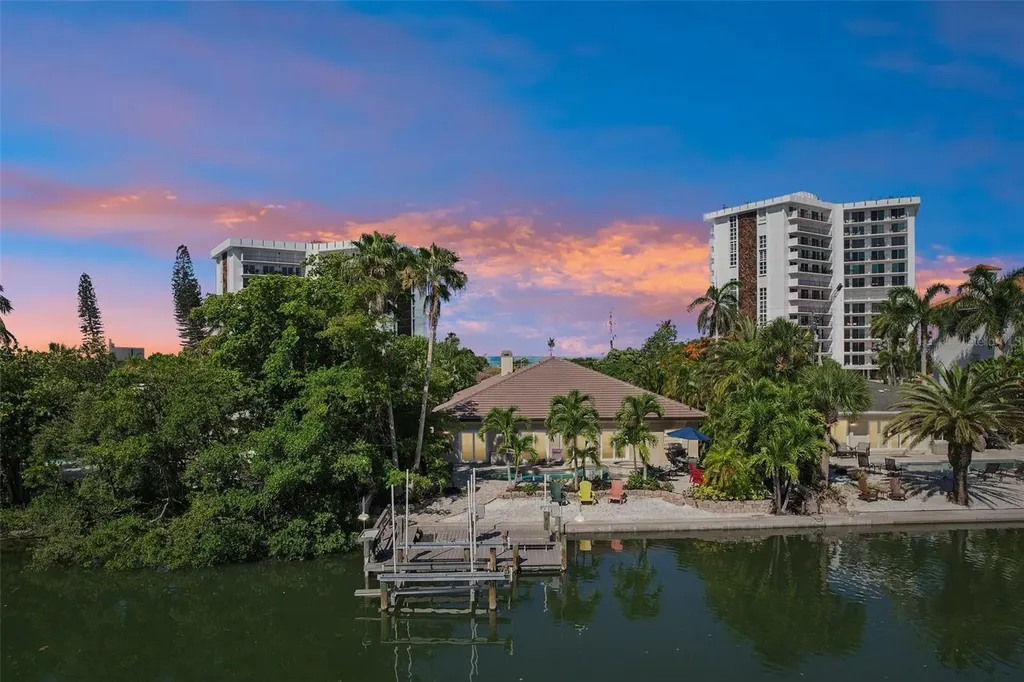 85 S Polk Drive Sarasota FL 34236