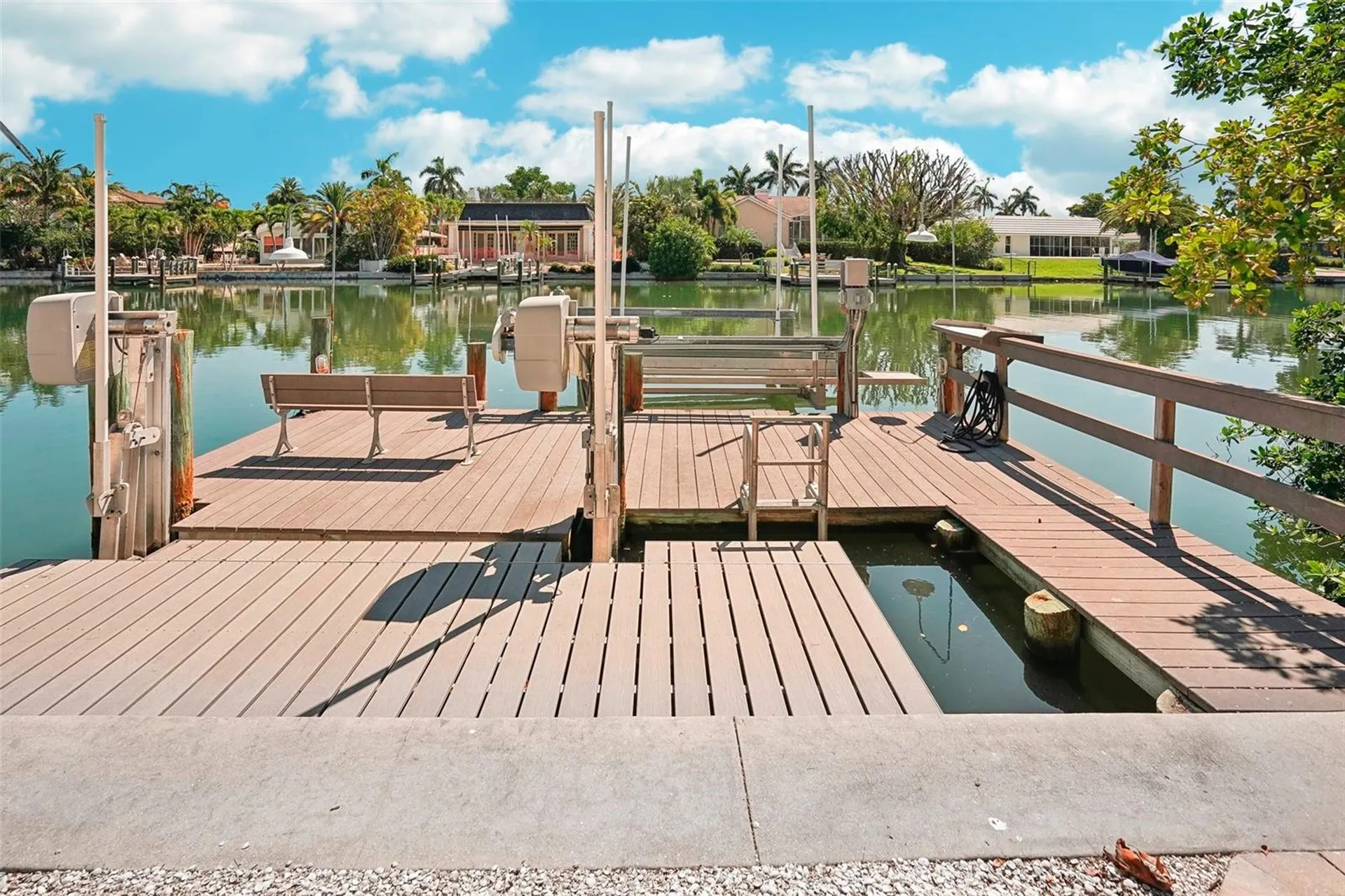 85 S Polk Drive Sarasota FL 34236