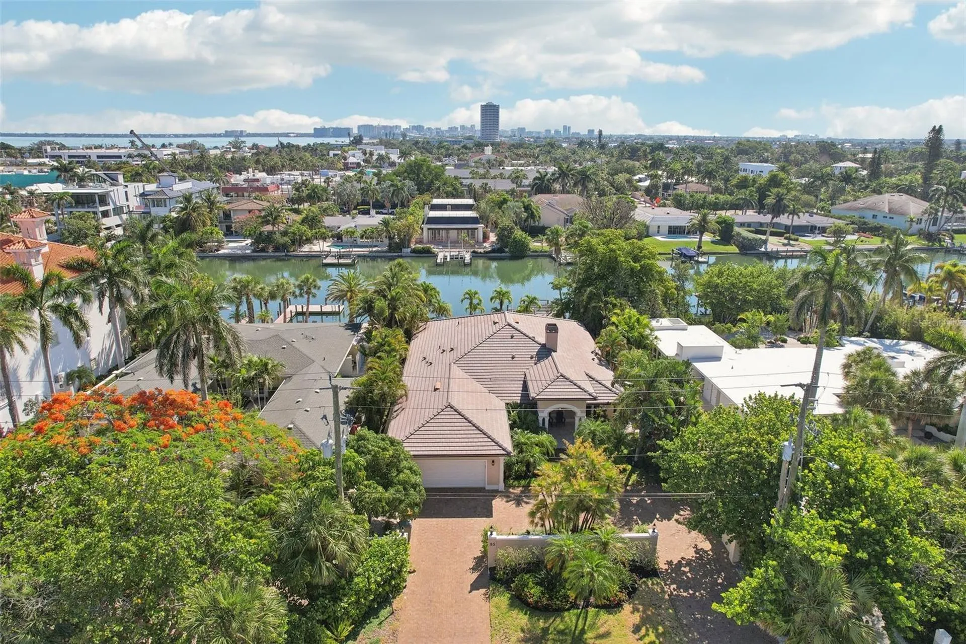 85 S Polk Drive Sarasota FL 34236