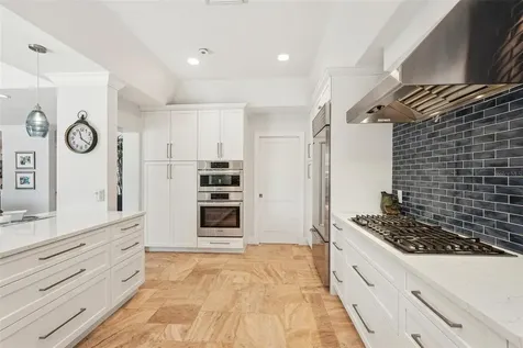 85 S Polk Drive Sarasota FL 34236