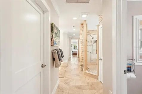 85 S Polk Drive Sarasota FL 34236