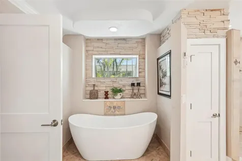 85 S Polk Drive Sarasota FL 34236