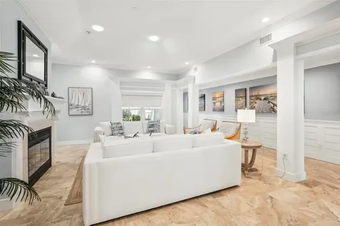 85 S Polk Drive Sarasota FL 34236