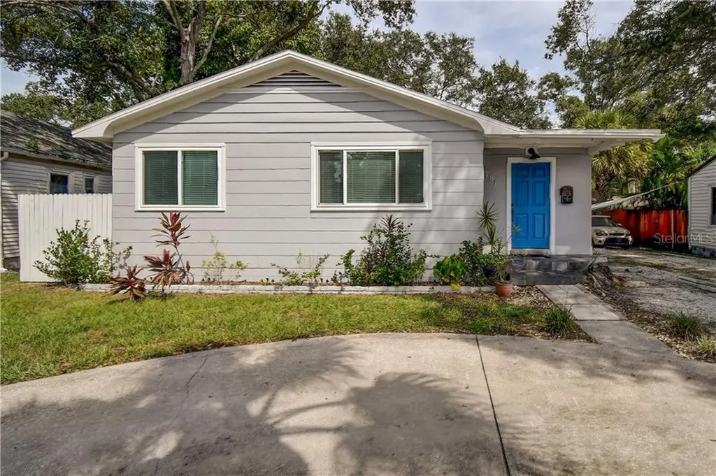 781 38th Avenue N St Petersburg FL 33704