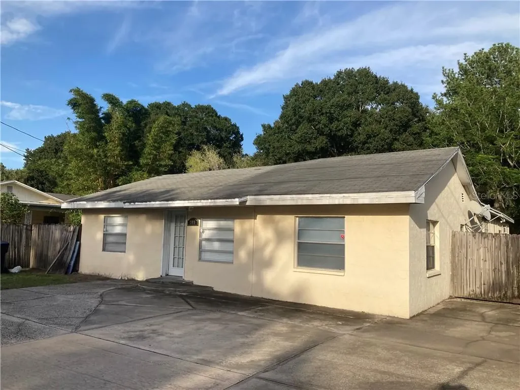 205 N Himes Avenue Tampa FL 33609