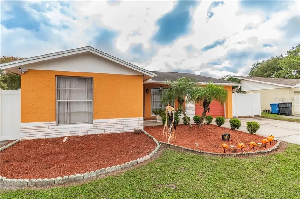 6802 Middlewood Court Tampa FL 33634