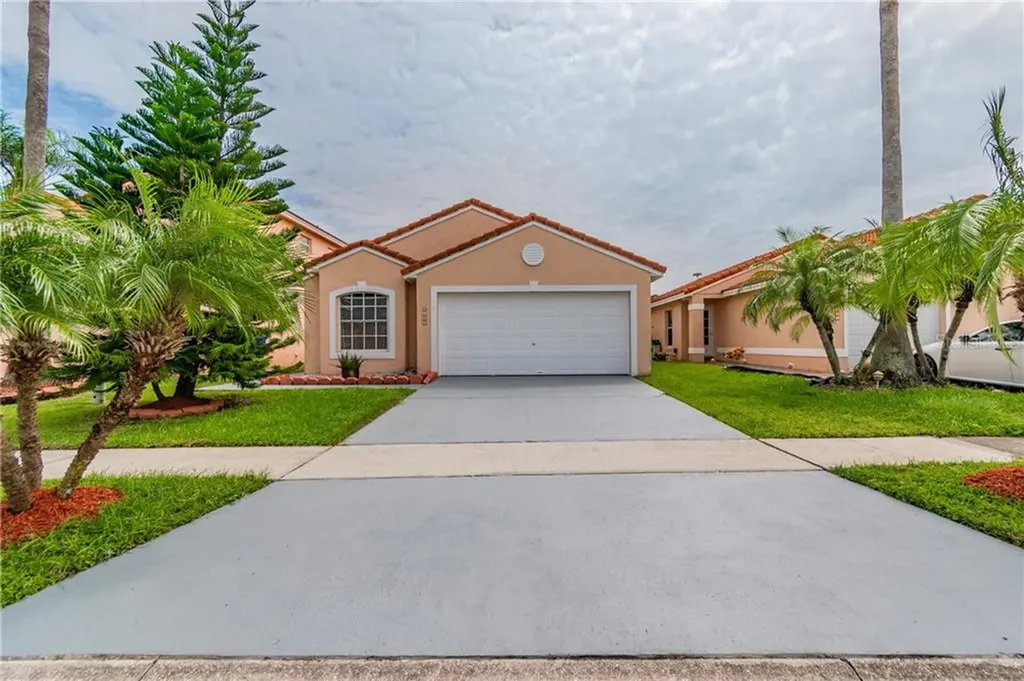 2305 Santa Ana Street Kissimmee FL 34743