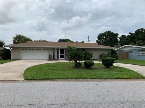 3934 Pin Oaks Street Sarasota FL 34232