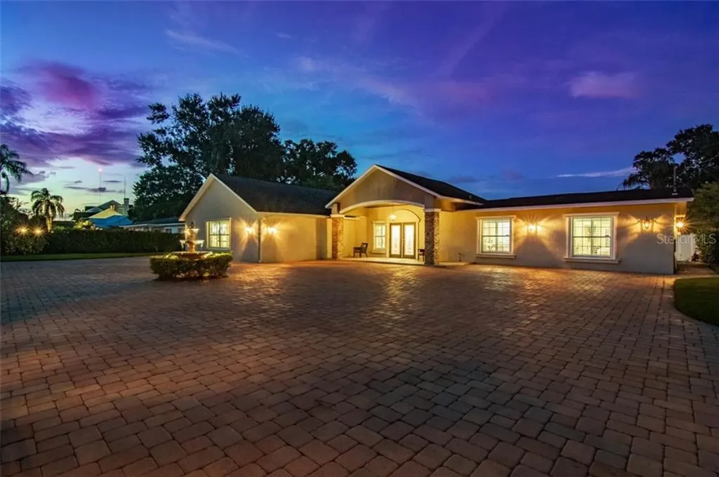 3119 W Sligh Avenue Tampa FL 33614