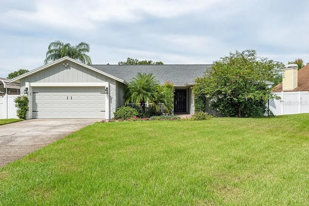 22421 Southshore Drive Land O Lakes FL 34639