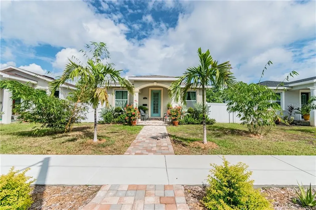 735 42nd Avenue S St Petersburg FL 33705