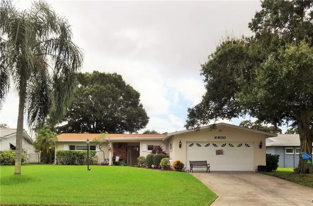 6800 13th Avenue N St Petersburg FL 33710