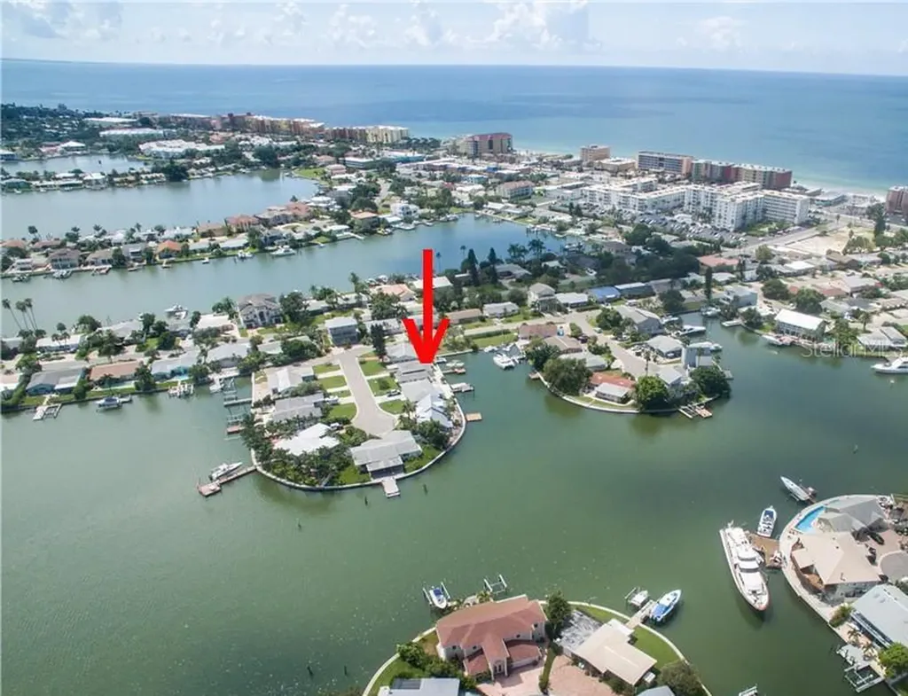 17408 2nd Street E Redington Shores FL 33708