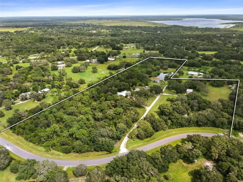 5713 Myakka Valley Trail Sarasota FL 34241