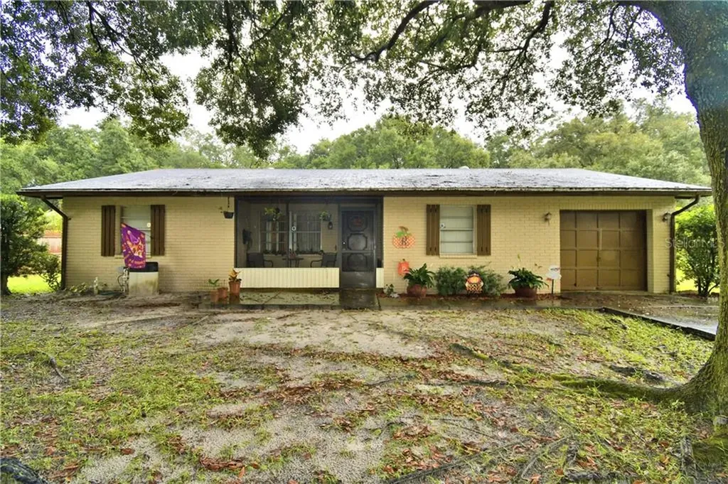 6226 Sweetwater Drive E Lakeland FL 33811