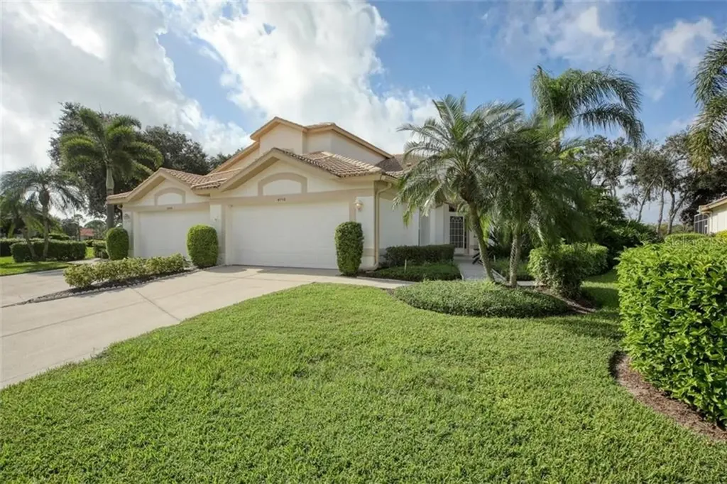 8712 Pebble Creek Lane Sarasota FL 34238